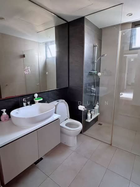 Vue 8 Residence, Pasir Ris Heights, 2 Bedrooms, 797 sqft, Condominium For Rent, by Frank Duan, 500152334 - Bathroom - PropertyGuru.com.sg