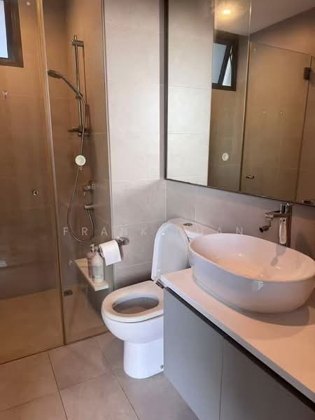 Vue 8 Residence, Pasir Ris Heights, 2 Bedrooms, 797 sqft, Condominium For Rent, by Frank Duan, 500152334 - Bathroom - PropertyGuru.com.sg