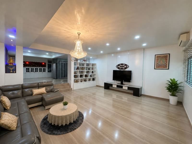 MacPherson, Jalan Anggkeret, 10+ Bedrooms, 3,463 sqft, Corner Terrace For Sale, by Desmond Liew, 500152335 - Living Room - PropertyGuru.com.sg