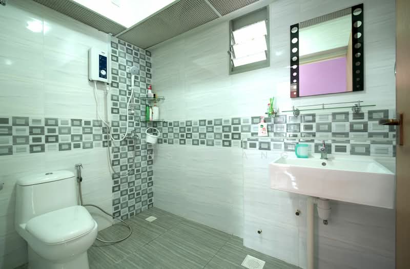 274C Punggol Place, 274C Punggol Place, 3 Bedrooms, 113 sqft, HDB Flat For Sale, by Janson Ang, 500152353 - Bathroom - PropertyGuru.com.sg
