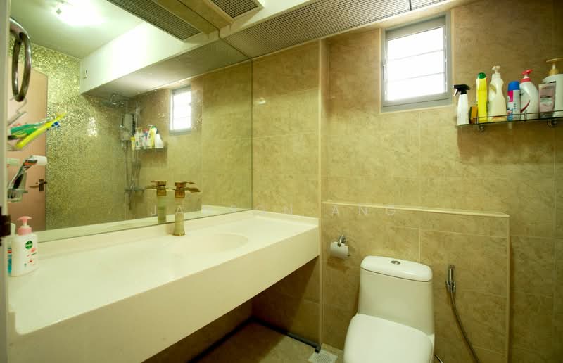 274C Punggol Place, 274C Punggol Place, 3 Bedrooms, 113 sqft, HDB Flat For Sale, by Janson Ang, 500152353 - Bathroom - PropertyGuru.com.sg
