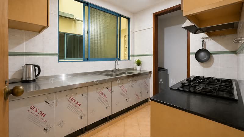 Grandlink Square, 511 Guillemard Road, 3 Bedrooms, 1,163 sqft, Apartment For Sale, by Nicholas Tang, 500152367 - Kitchen - PropertyGuru.com.sg
