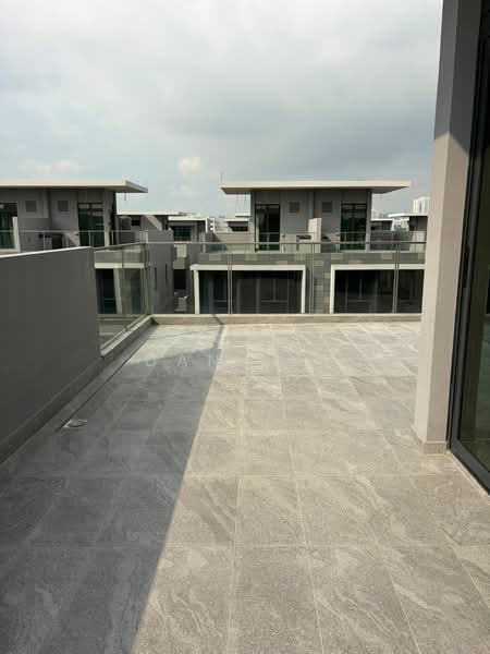 Belgravia Ace, 100 Belgravia Drive, 5 Bedrooms, 4,058 sqft, Semi-Detached House For Rent, by Dan Tay, 500152371 - Exterior - PropertyGuru.com.sg