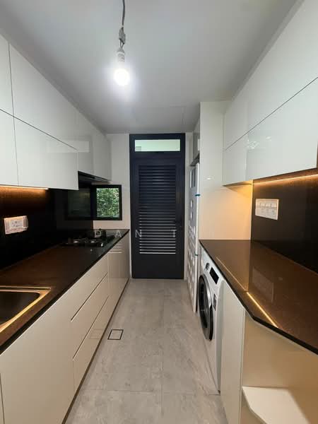 Belgravia Ace, 100 Belgravia Drive, 5 Bedrooms, 4,058 sqft, Semi-Detached House For Rent, by Dan Tay, 500152371 - Kitchen - PropertyGuru.com.sg