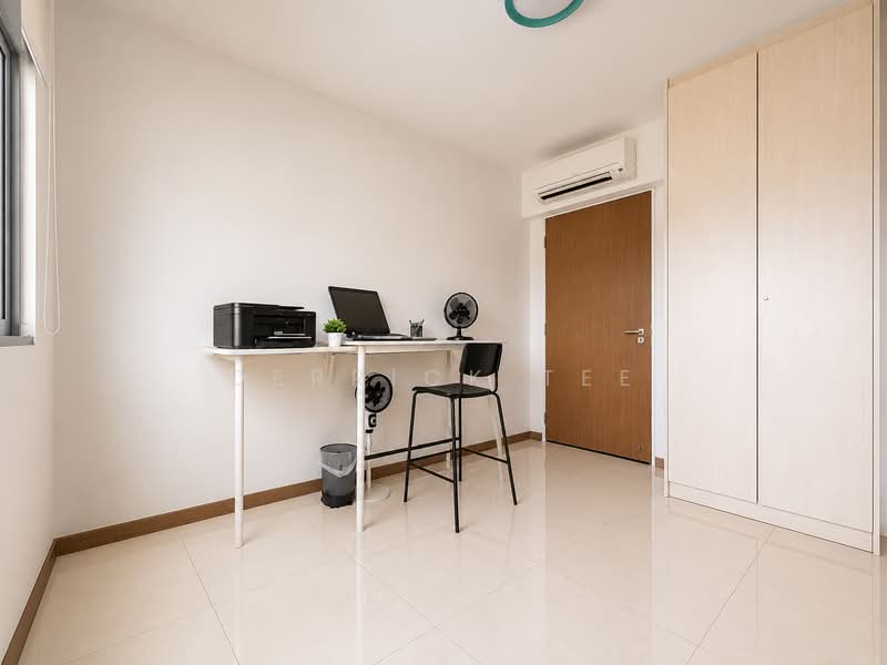 377B Hougang Street 32, 377B Hougang Street 32, 3 Bedrooms, 1,013 sqft, HDB Flat For Sale, by Derrick Tee, 500152376 - Study - PropertyGuru.com.sg