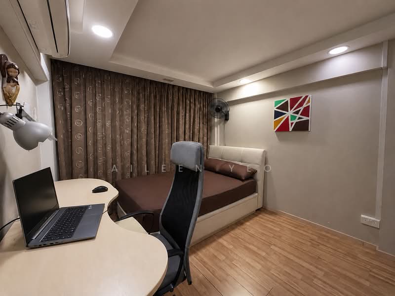 219 Lorong 8 Toa Payoh, 219 Lorong 8 Toa Payoh, 3 Bedrooms, 882 sqft, HDB Flat For Sale, by Aileen Yeo, 500152391 - Bedroom - PropertyGuru.com.sg
