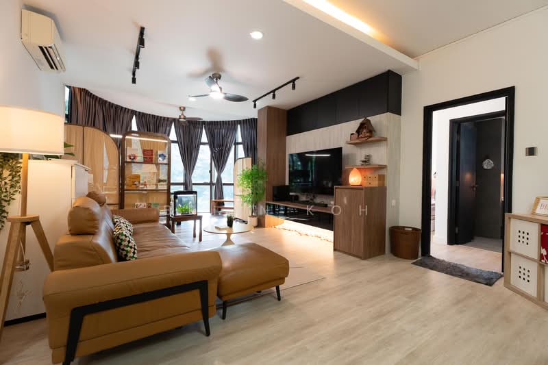 Parc Oasis, 51 Jurong East Avenue 1, 3 Bedrooms, 1,227 sqft, Condominium For Sale, by Brian Koh, 500152405 - Living Room - PropertyGuru.com.sg