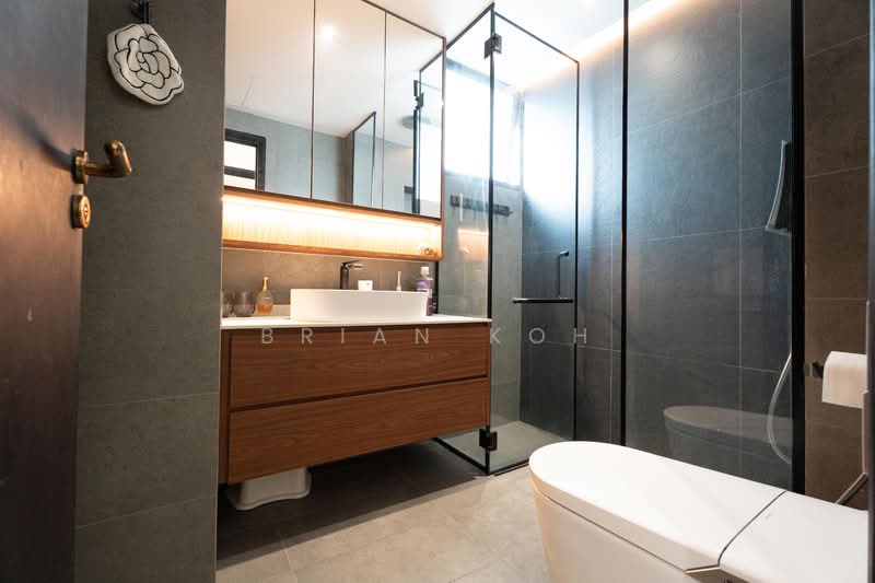 Parc Oasis, 51 Jurong East Avenue 1, 3 Bedrooms, 1,227 sqft, Condominium For Sale, by Brian Koh, 500152405 - Bathroom - PropertyGuru.com.sg
