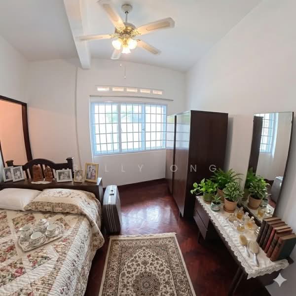Bungalow, Telok Kurau, 5 Bedrooms, 3,627 sqft, Detached House For Sale, by Billy Ong, 500152418 - Granny's room - PropertyGuru.com.sg