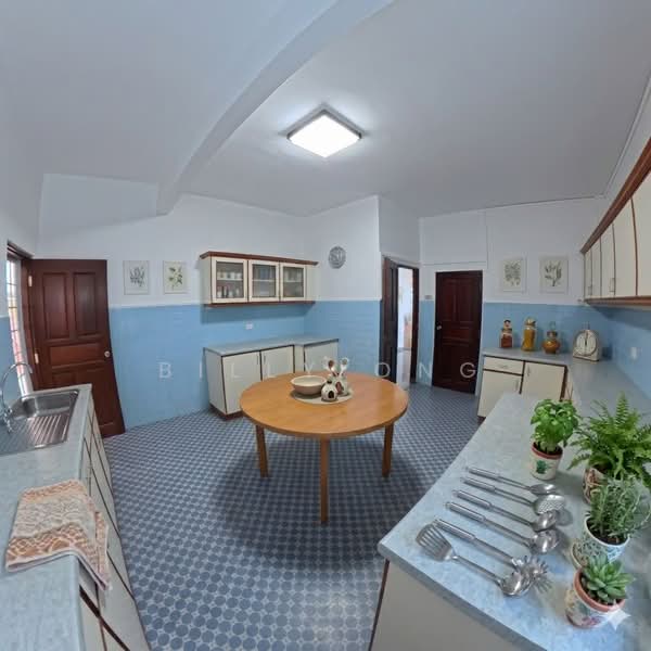 Bungalow, Telok Kurau, 5 Bedrooms, 3,627 sqft, Detached House For Sale, by Billy Ong, 500152418 - Kitchen - PropertyGuru.com.sg