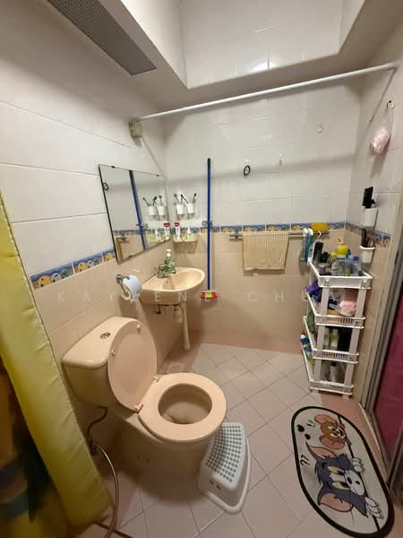 11 Farrer Park Road, 11 Farrer Park Road, 3 Bedrooms, 1,173 sqft, HDB Flat For Rent, by Kaylene Chua, 500152426 - Bathroom - PropertyGuru.com.sg