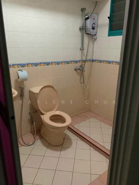 11 Farrer Park Road, 11 Farrer Park Road, 3 Bedrooms, 1,173 sqft, HDB Flat For Rent, by Kaylene Chua, 500152426 - Bathroom - PropertyGuru.com.sg