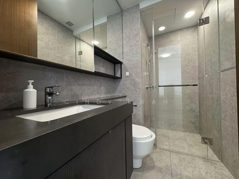 Avenue South Residence, 11 Silat Avenue, 2 Bedrooms, 689 sqft, Condominium For Sale, by Cindy Kwah, 500152433 - Common Bathroom - PropertyGuru.com.sg