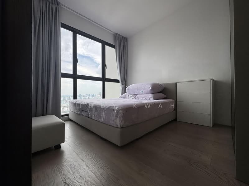 Avenue South Residence, 11 Silat Avenue, 2 Bedrooms, 689 sqft, Condominium For Sale, by Cindy Kwah, 500152433 - Master Bedroom - PropertyGuru.com.sg