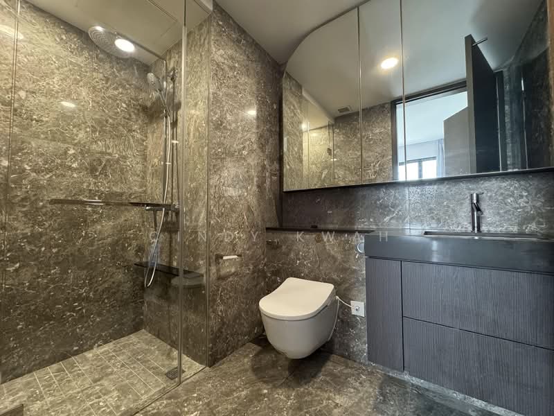 Avenue South Residence, 11 Silat Avenue, 2 Bedrooms, 689 sqft, Condominium For Sale, by Cindy Kwah, 500152433 - Master Bathroom - PropertyGuru.com.sg