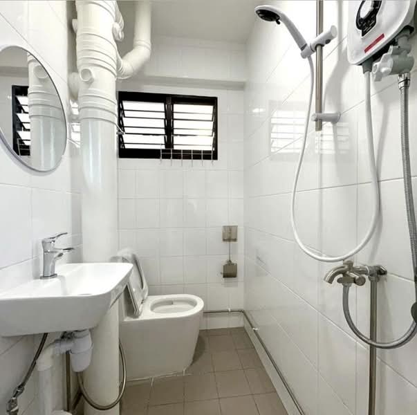 436 Woodlands Street 41, 436 Woodlands Street 41, Room Rental, 11 sqft, HDB Flat For Rent, by Melissa Lim, 500152436 - Bathroom - PropertyGuru.com.sg