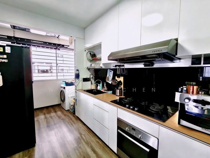 879A Tampines Avenue 8, 879A Tampines Avenue 8, 3 Bedrooms, 1,001 sqft, HDB Flat For Sale, by William Chen, 500152439 - PropertyGuru.com.sg