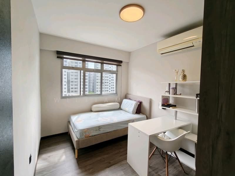 879A Tampines Avenue 8, 879A Tampines Avenue 8, 3 Bedrooms, 1,001 sqft, HDB Flat For Sale, by William Chen, 500152439 - PropertyGuru.com.sg