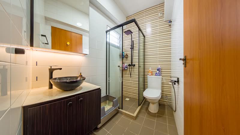 440B Bukit Batok West Avenue 8, 440B Bukit Batok West Avenue 8, 3 Bedrooms, 1,205 sqft, HDB Flat For Sale, by Azmi Suliman, 500152450 - Bathroom - PropertyGuru.com.sg