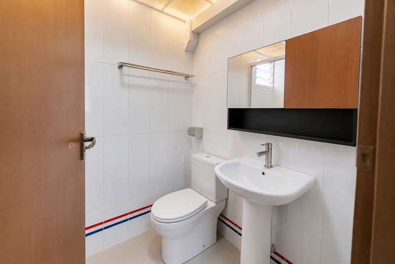 256D Sumang Walk, 256D Sumang Walk, 2 Bedrooms, 732 sqft, HDB Flat For Sale, by Reine Chan, 500152451 - Bathroom - PropertyGuru.com.sg