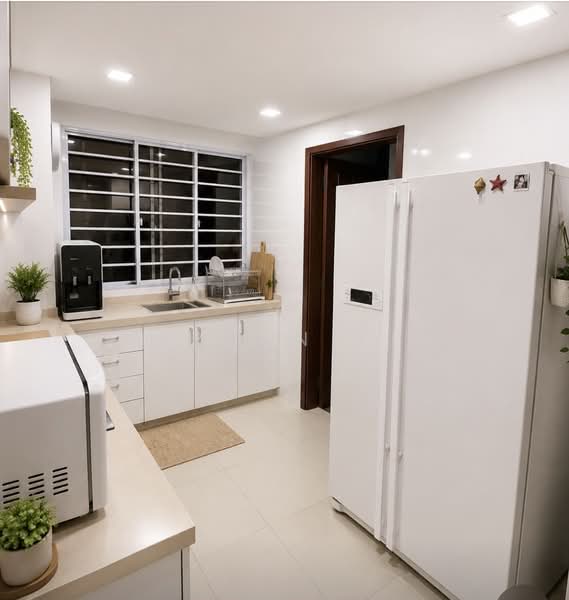 Parc Vista, 452 Corporation Road, 3 Bedrooms, 1,281 sqft, Condominium For Sale, by Darren Lim, 500152460 - Kitchen - PropertyGuru.com.sg