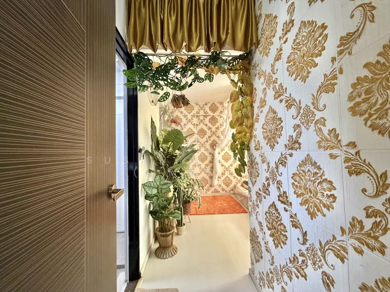 673A Edgefield Plains, 673A Edgefield Plains, 3 Bedrooms, 90 sqft, HDB Flat For Sale, by Susan Mariam (Amboi), 500152467 - Master Room Entrance - PropertyGuru.com.sg