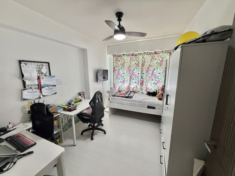 673A Edgefield Plains, 673A Edgefield Plains, 3 Bedrooms, 90 sqft, HDB Flat For Sale, by Susan Mariam (Amboi), 500152467 - Common Room 1 - PropertyGuru.com.sg