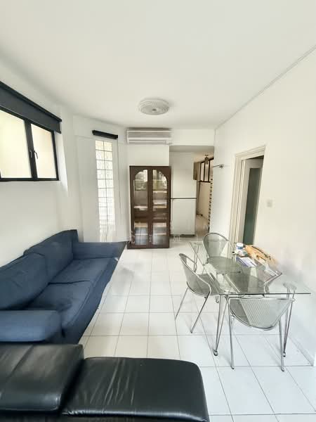 Bristol Lodge, 53 Bristol Road, 3 Bedrooms, 958 sqft, Condominium For Sale, by Zan Sim (沈瓒延), 500152470 - Living Room - PropertyGuru.com.sg