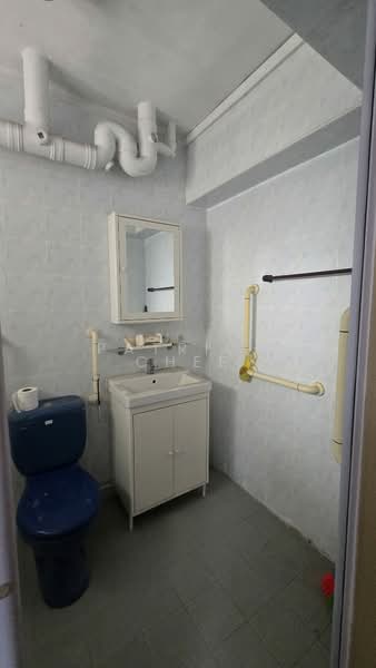 958 Hougang Street 91, 958 Hougang Street 91, 3 Bedrooms, 1,248 sqft, HDB Flat For Sale, by Patrick Chee, 500152478 - Bathroom - PropertyGuru.com.sg