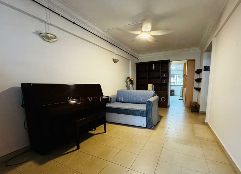 327 Clementi Avenue 5, 327 Clementi Avenue 5, 2 Bedrooms, 721 sqft, HDB Flat For Rent, by Vivien Yeo, 500152485 - Living Room - PropertyGuru.com.sg