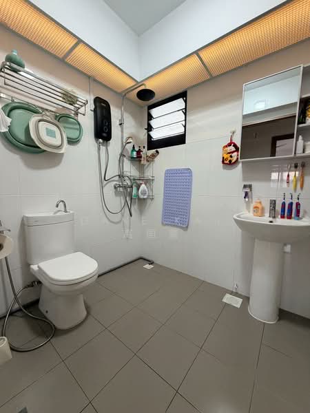 108B Bidadari Park Drive, 108B Bidadari Park Drive, 3 Bedrooms, 1,216 sqft, HDB Flat For Sale, by Dane Kau 高国豪, 500152486 - Bathroom - PropertyGuru.com.sg