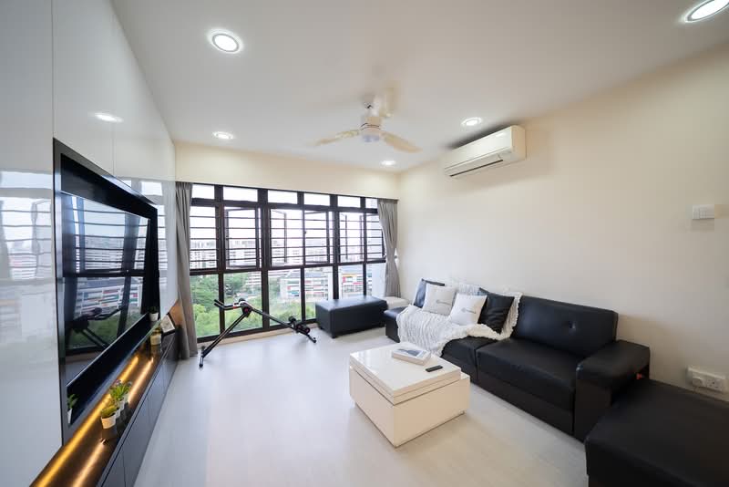 765 Bedok Reservoir View, 765 Bedok Reservoir View, 2 Bedrooms, 115 sqft, HDB Flat For Sale, by Shaw Yong, 500152487 - Living Room - PropertyGuru.com.sg