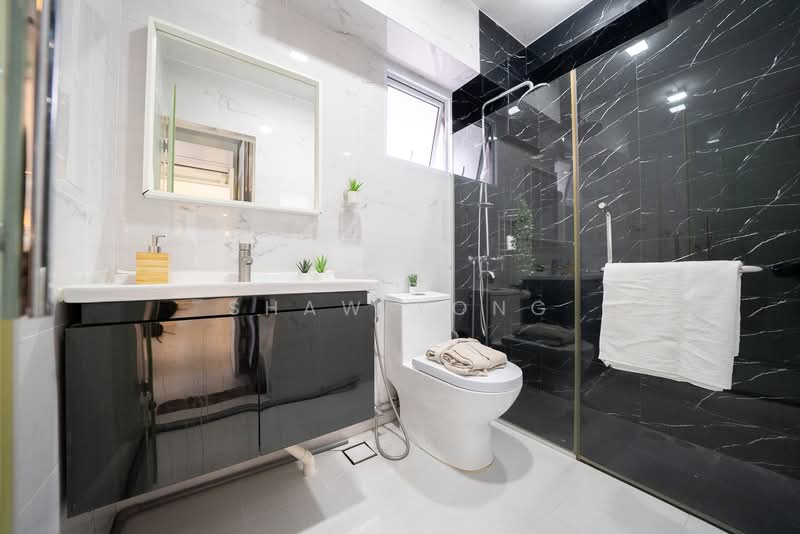 765 Bedok Reservoir View, 765 Bedok Reservoir View, 2 Bedrooms, 115 sqft, HDB Flat For Sale, by Shaw Yong, 500152487 - Bathroom - PropertyGuru.com.sg