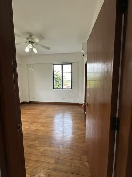Kellett Court, 21 Shelford Road, 3 Bedrooms, 1,350 sqft, Condominium For Rent, by Melissa Leong, 500152493 - Bedroom - PropertyGuru.com.sg