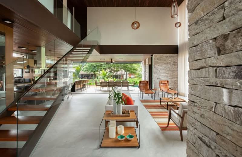 Swiss Club 🌟Panoramic Hilltop GCB 🌟Huge Land 🌟Rebuild Potential, , 8 Bedrooms, 6,000 sqft, Good Class Bungalow For Sale, by Martin Goh 吴伟楠, 500152496 - Living Room - PropertyGuru.com.sg