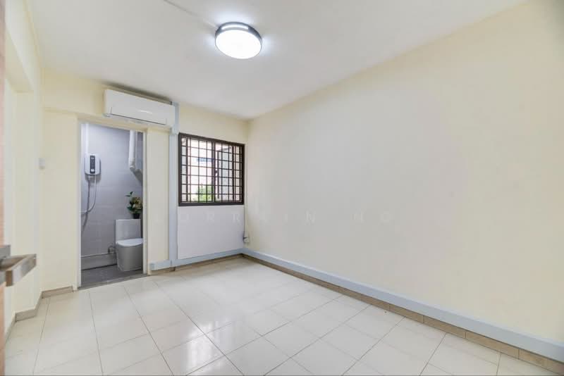 531 Ang Mo Kio Avenue 10, 531 Ang Mo Kio Avenue 10, 2 Bedrooms, 721 sqft, HDB Flat For Rent, by Lorrain Ng, 500152505 - Bathroom - PropertyGuru.com.sg