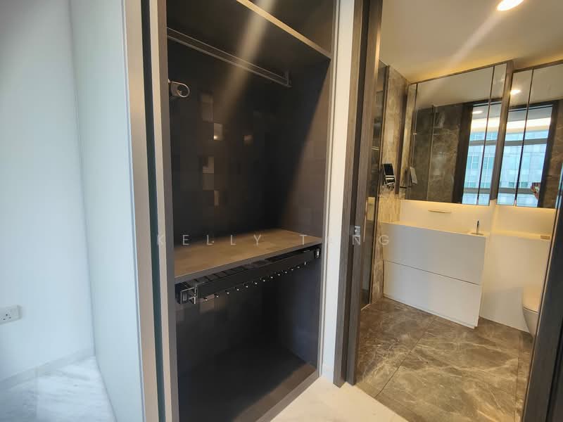 Cairnhill Nine, 9 Cairnhill Road, 2 Bedrooms, 731 sqft, Condominium For Sale, by Kelly Tang, 500152514 - Bathroom - PropertyGuru.com.sg