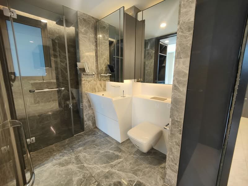 Cairnhill Nine, 9 Cairnhill Road, 2 Bedrooms, 731 sqft, Condominium For Sale, by Kelly Tang, 500152514 - Bathroom - PropertyGuru.com.sg