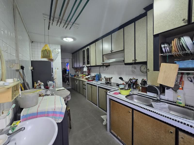 842 Woodlands Street 82, 842 Woodlands Street 82, 3 Bedrooms, 904 sqft, HDB Flat For Sale, by Donaven Huang, 500152516 - Kitchen - PropertyGuru.com.sg
