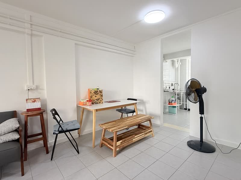 176 Boon Lay Drive, 176 Boon Lay Drive, Room Rental, 150 sqft, HDB Flat For Rent, by Merry Tan, 500152535 - Living Room - PropertyGuru.com.sg