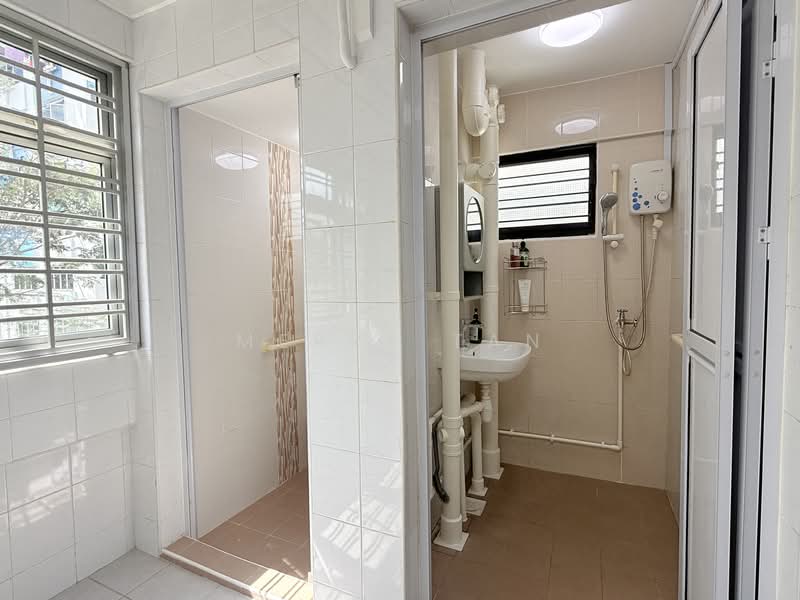 176 Boon Lay Drive, 176 Boon Lay Drive, Room Rental, 150 sqft, HDB Flat For Rent, by Merry Tan, 500152535 - Bathroom - PropertyGuru.com.sg