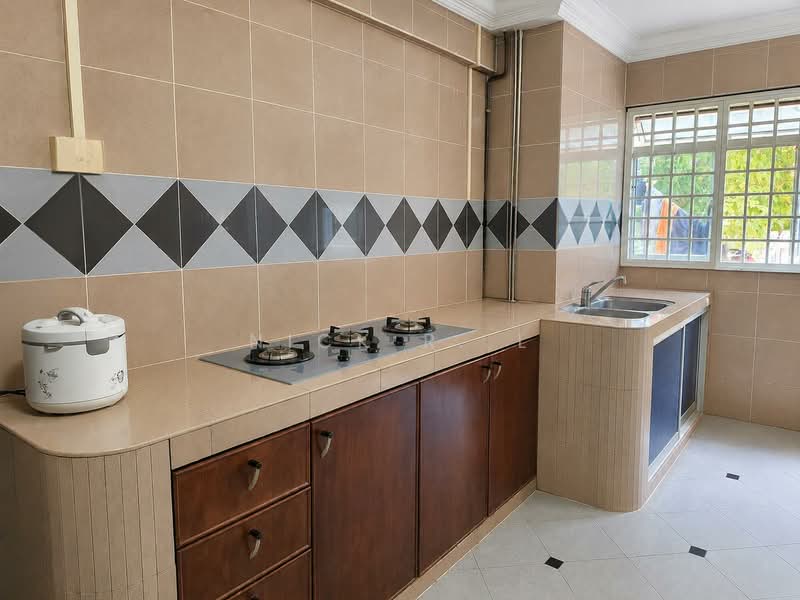 127 Ang Mo Kio Avenue 3, 127 Ang Mo Kio Avenue 3, 2 Bedrooms, 721 sqft, HDB Flat For Sale, by Nick R. L, 500152536 - Kitchen - PropertyGuru.com.sg