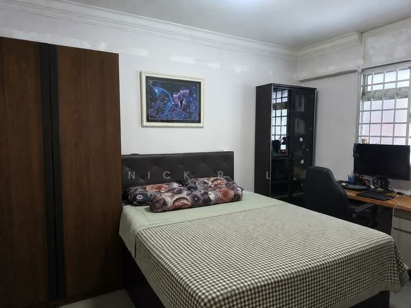 127 Ang Mo Kio Avenue 3, 127 Ang Mo Kio Avenue 3, 2 Bedrooms, 721 sqft, HDB Flat For Sale, by Nick R. L, 500152536 - Bedroom - PropertyGuru.com.sg