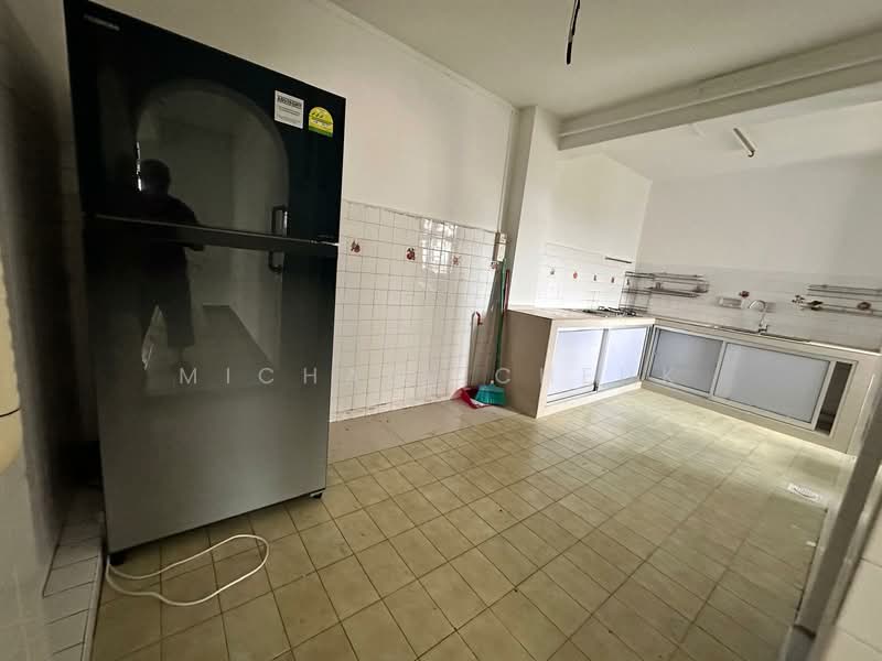 20 Bedok South Road, 20 Bedok South Road, 3 Bedrooms, 1,227 sqft, HDB Flat For Sale, by Michael Cheuk, 500152537 - Kitchen - PropertyGuru.com.sg