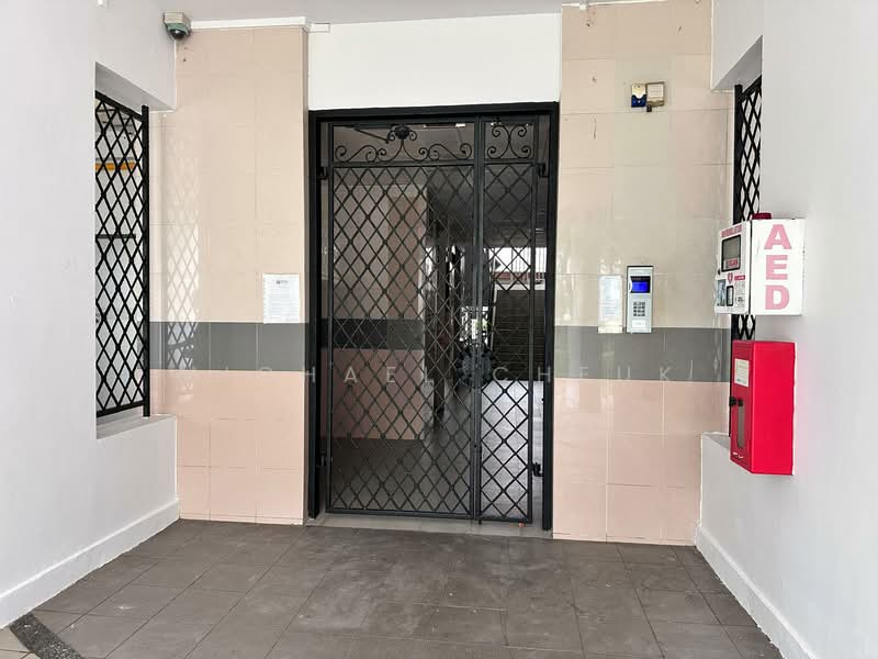 20 Bedok South Road, 20 Bedok South Road, 3 Bedrooms, 1,227 sqft, HDB Flat For Sale, by Michael Cheuk, 500152537 - Entrance - PropertyGuru.com.sg