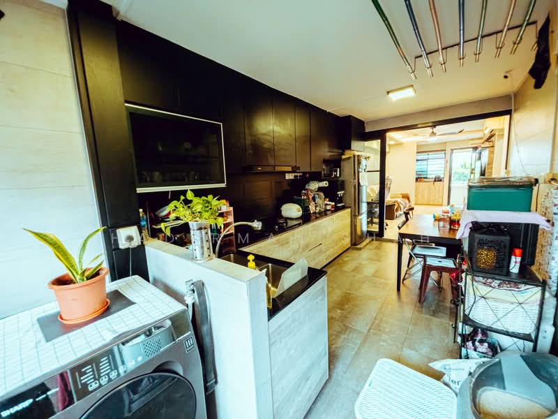 728 Clementi West Street 2, 728 Clementi West Street 2, 2 Bedrooms, 732 sqft, HDB Flat For Sale, by Hadirman Shah, 500152541 - Kitchen - PropertyGuru.com.sg