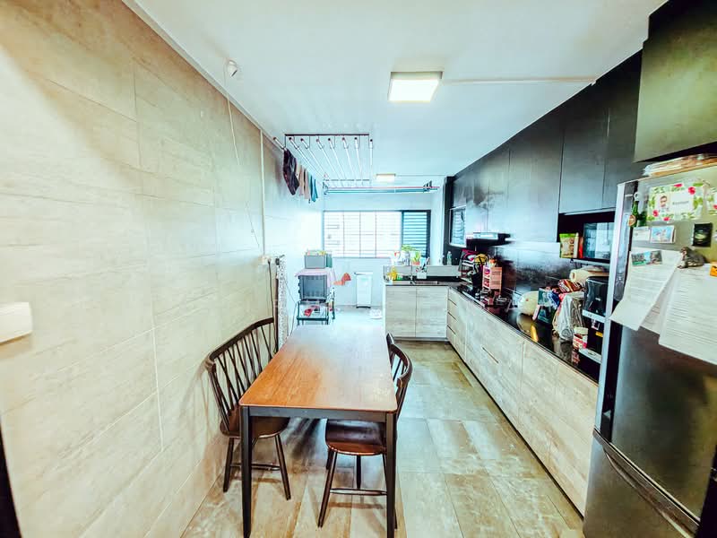 728 Clementi West Street 2, 728 Clementi West Street 2, 2 Bedrooms, 732 sqft, HDB Flat For Sale, by Hadirman Shah, 500152541 - Kitchen - PropertyGuru.com.sg