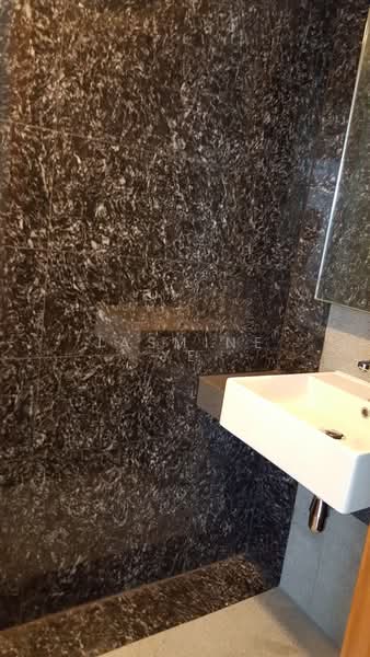 Altez, 16 Enggor Street, 3 Bedrooms, 1,593 sqft, Condominium For Sale, by Jasmine Ye, 500152542 - Bathroom - PropertyGuru.com.sg