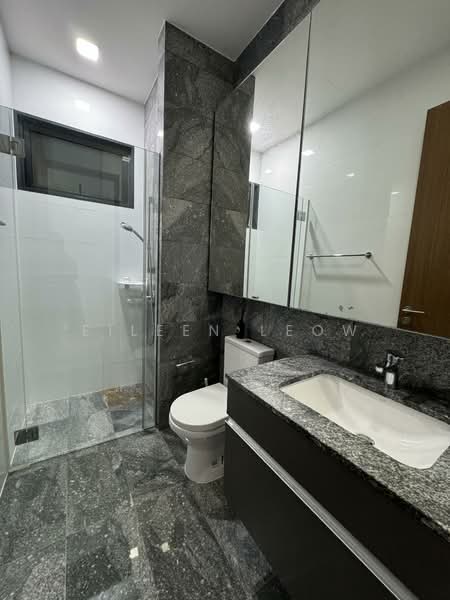 Eco Sanctuary, 61 Chestnut Avenue, 2 Bedrooms, 667 sqft, Condominium For Rent, by Eileen Leow, 500152553 - Bathroom - PropertyGuru.com.sg