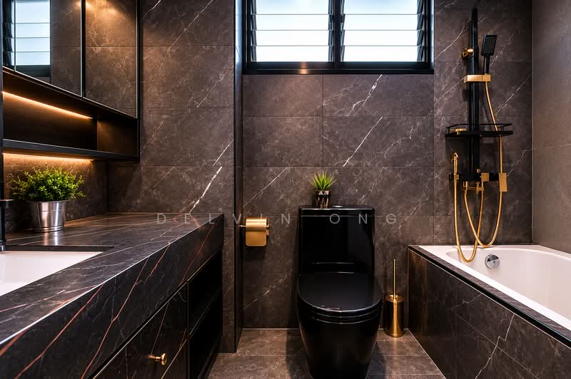 919 Hougang Avenue 4, 919 Hougang Avenue 4, 3 Bedrooms, 1,076 sqft, HDB Flat For Sale, by Delvin Ong, 500152569 - Bathroom - PropertyGuru.com.sg